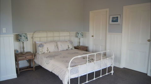 Shearer's Hill - Luxury Farm Stay - YWait Travel 4