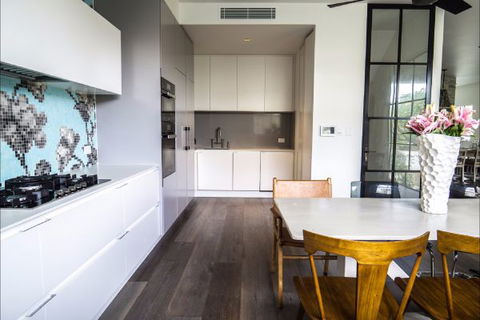 Tamarama Beach House - Accommodation Australia 9