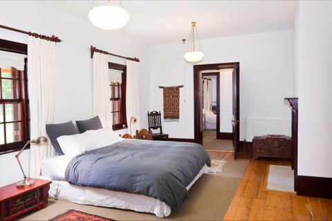 Vine Lodge Heritage Getaway - WA Accommodation 2
