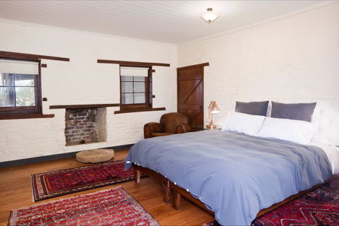 Vine Lodge Heritage Getaway - WA Accommodation 5