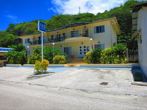 VQ3 Lodge - YWait Travel 0