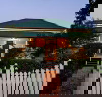 Albion Cottage - Carnarvon Accommodation