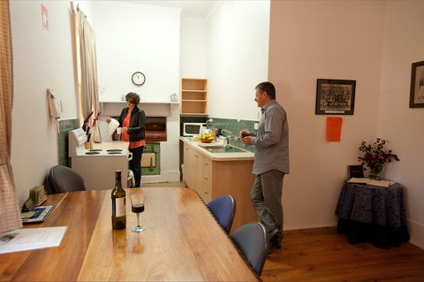 Black Jack Get-A-Way - Nana's Home - Byron Bay Accommodation 3