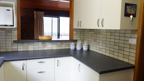 Bundilla 3 - Wagga Wagga Accommodation 1