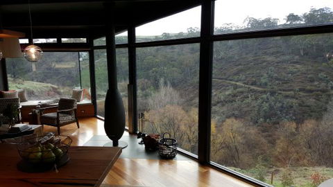 Clifftop At Hepburn - YWait Travel 7