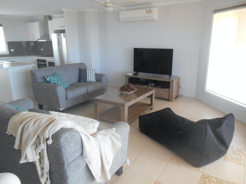 Cluff Vew - Accommodation Yamba 2