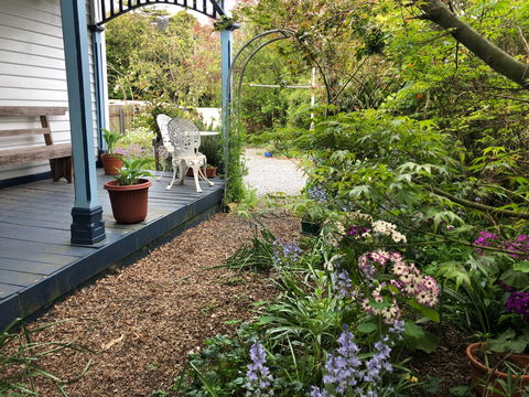 Devonport Bed And Breakfast - Townsville Tourism 1