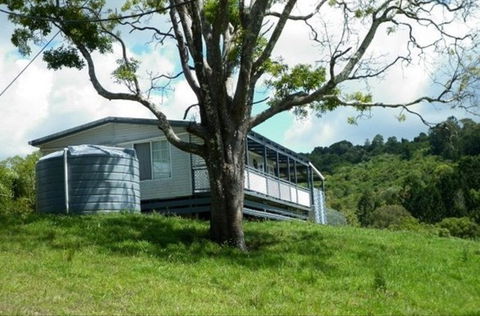 Halls Country Cottages - WA Accommodation 1