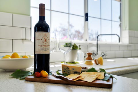 'In The Vines' Guest Cottage - Accommodation Find 9