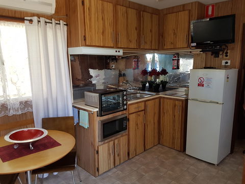 Kingscote Tourist Park And Family Units - Holiday Sydney 4
