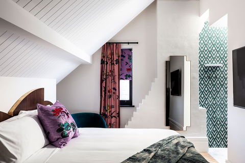 Little Albion, A Crystalbrook Collection Boutique Hotel - Townsville Tourism 5