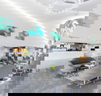 Meriton Suites Southport - Accommodation Australia