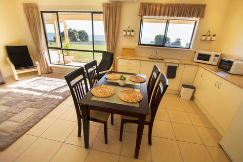 Pelican Perch Retreat - Casino Accommodation 4