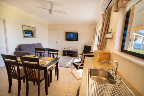Pelican Perch Retreat - Casino Accommodation 5