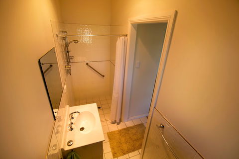 Pelican Perch Retreat - Casino Accommodation 7
