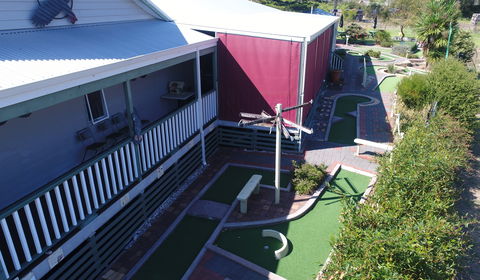 Pemberton Lodge - Accommodation Yamba 1