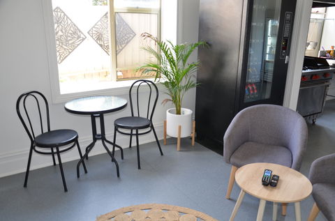 Sandy Bottoms Guesthouse - YWait Travel 2