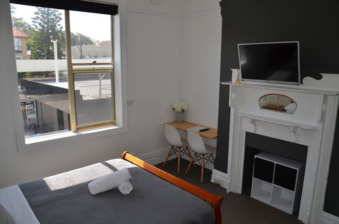 Sandy Bottoms Guesthouse - YWait Travel 3
