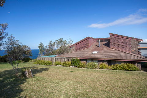 Stunning Clifftop - Accommodation Directory 0