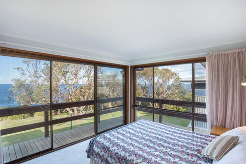 Stunning Clifftop - Accommodation Directory 7