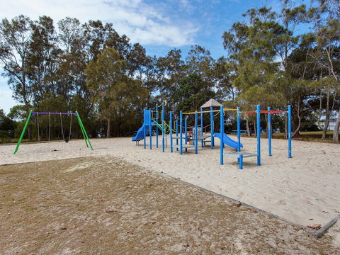 Stuarts Point Holiday Park - Accommodation Daintree 3