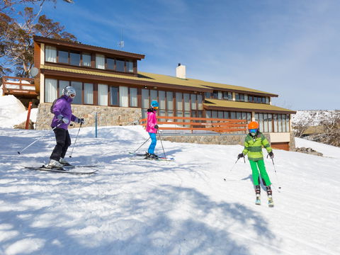 Valhalla Perisher - YWait Travel 0