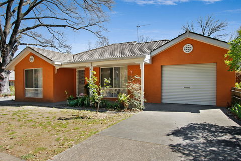 Wood Street Central - Accommodation Nelson Bay 0