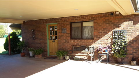 Barham Colonial Motel - Holiday Sydney 0