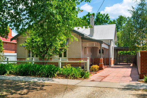 Crisp Street Cottage - Brisbane Tourism 1