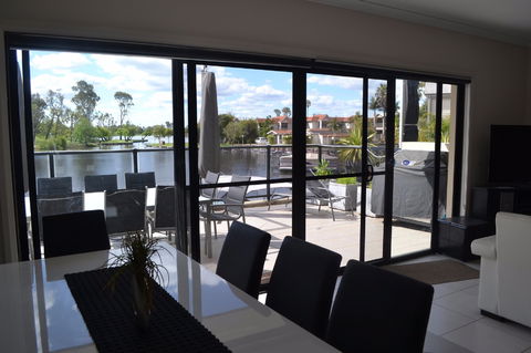 Cypress Townhouse - WA Accommodation 1