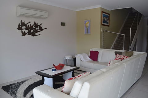 Cypress Townhouse - WA Accommodation 2