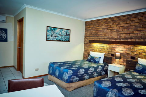 Dunolly Golden Triangle Motel - Surfers Gold Coast 2