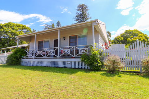 Embrace Cottage At Catherine Hill Bay - Townsville Tourism 0