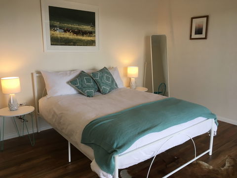 Farringdon Homestead - Wagga Wagga Accommodation 5