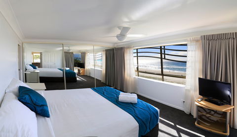 Golden Riviera Beach Resort - YWait Travel 9