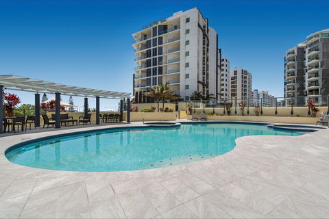 Mantra Mooloolaba Beach - YWait Travel 0
