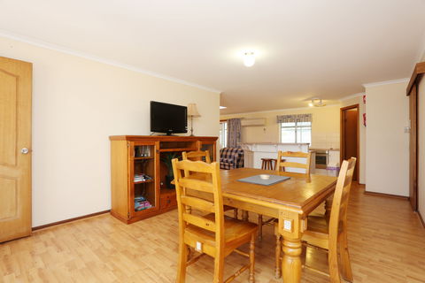 Moonta Bay Accommodation - Accommodation Broken Hill 1