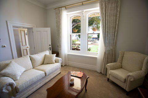 Rose Eden House At Goolwa - Wagga Wagga Accommodation 3