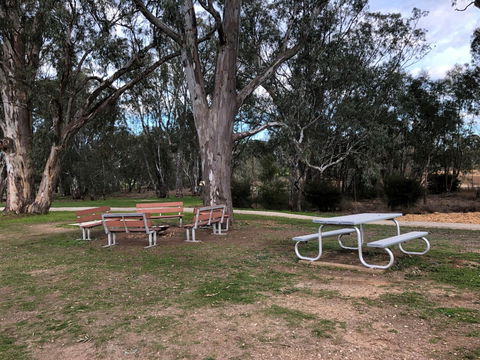 Rutherglen Caravan & Tourist Park - Accommodation Find 2