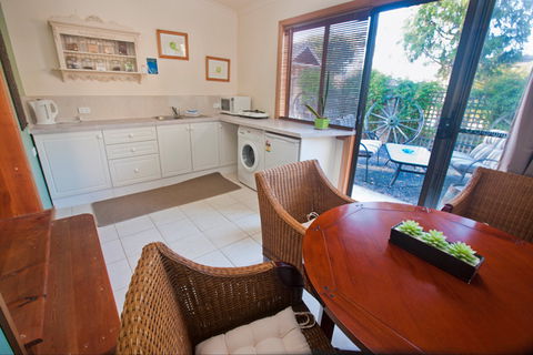 Shingles Riverside Cottages - The - WA Accommodation 5