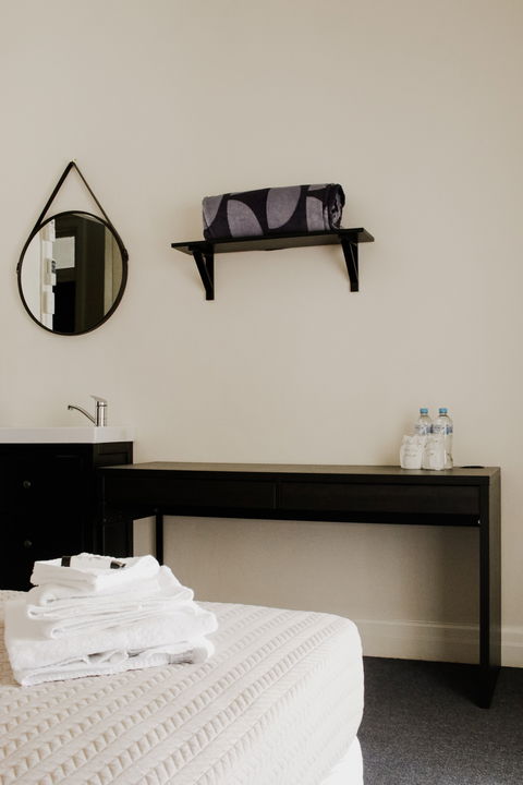 The Australian Hotel Motel - Holiday Sydney 9