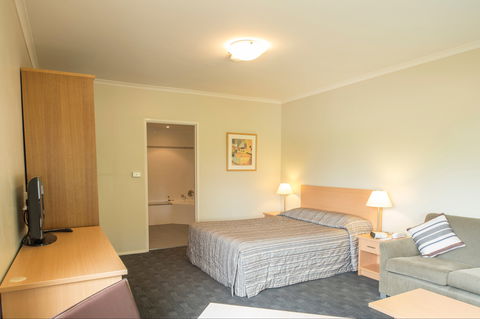 The Crown Hotel Motel - Casino Accommodation 3