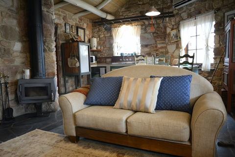 Trestrail Cottage - Mackay Tourism 8
