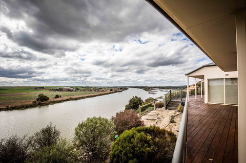40c Lookout Drive Murray Bridge - Holiday Melbourne 0