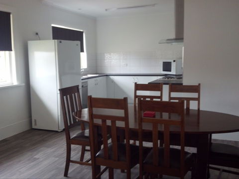 Alby's - Wagga Wagga Accommodation 2