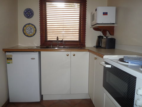 Apartments On-The-Park: Studio 35 - YWait Travel 2