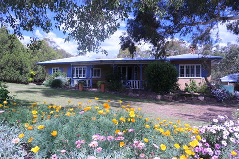 A Stanthorpe Getaway - YWait Travel 0
