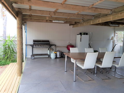 Cactus Hill - Accommodation Broken Hill 2