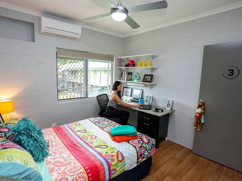 Cairns Student Lodge - YWait Travel 0