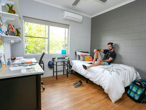 Cairns Student Lodge - YWait Travel 1